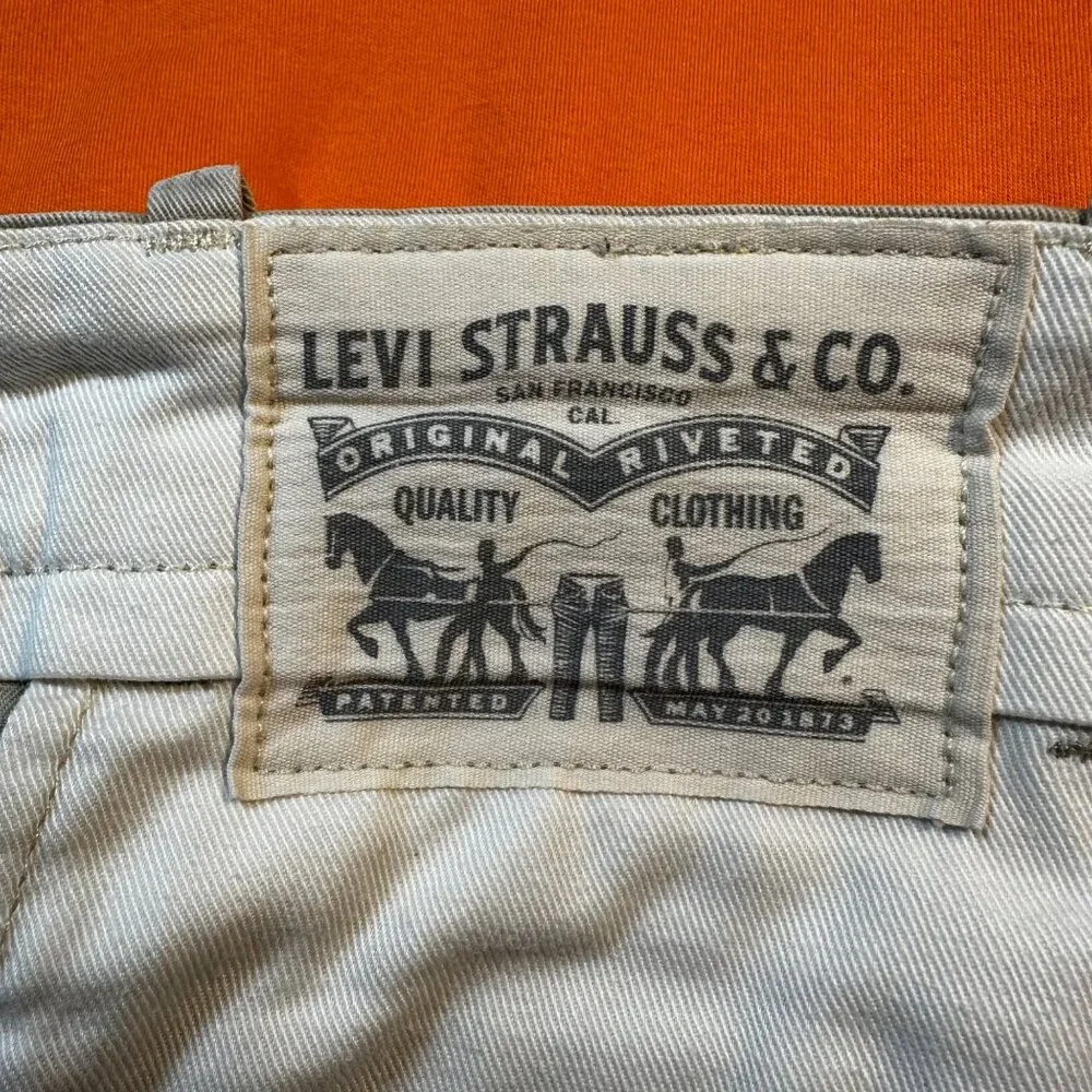 Levi’s Men's Khaki Flat Front Chino Pants 34W 29L PLS READ